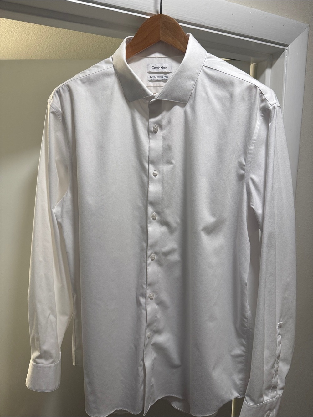 Calvin Klein Men's White Dress Shirt – Classic Button-Down